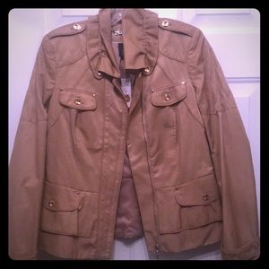 WHBM Jacket ❤️ MOVING SOON, MAKE AN OFFER ❤️